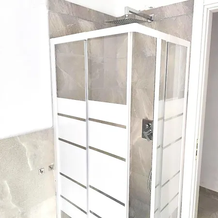 Apartment Eden Just A Few Minutes From Maggiore