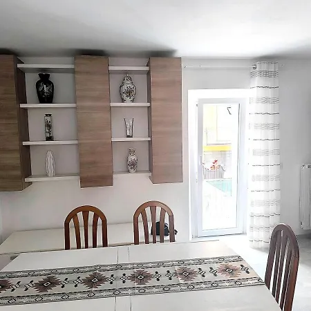 Eden Just A Few Minutes From Maggiore Apartment *